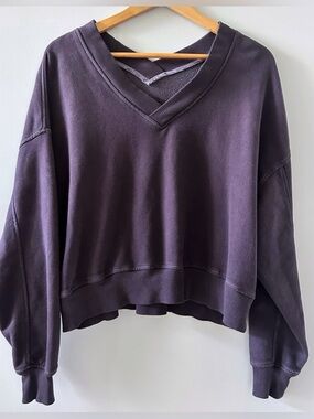 Aerie House Party V Neck Sweatshirt Women's Small Plum Purple Off Shoulder